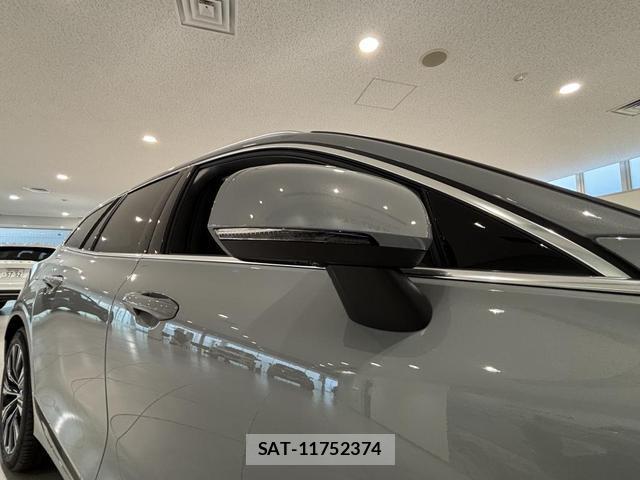 Volvo V60 2025-12 8277679-14
