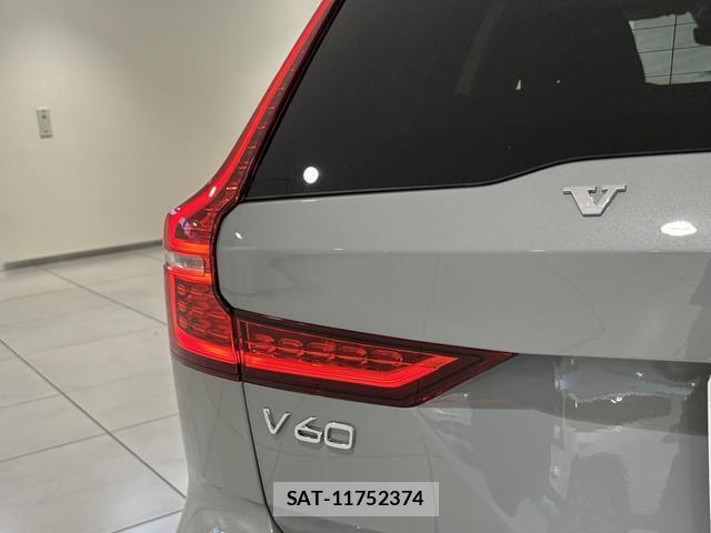 Volvo V60 2025-12 8277679-6