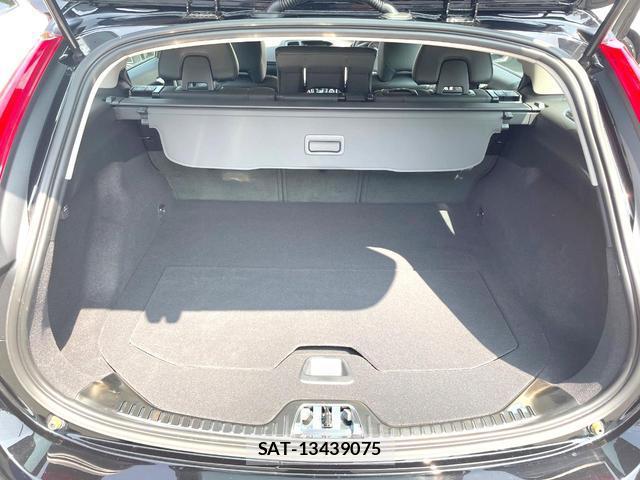 Volvo V60 2018-09 8278789-11