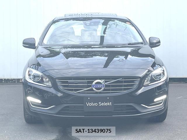 Volvo V60 2018-09 8278789-12