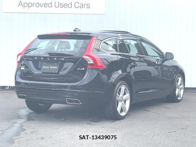 Volvo V60 2018-09 8278789-15