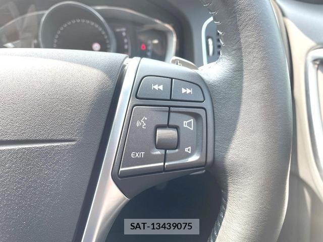 Volvo V60 2018-09 8278789-18