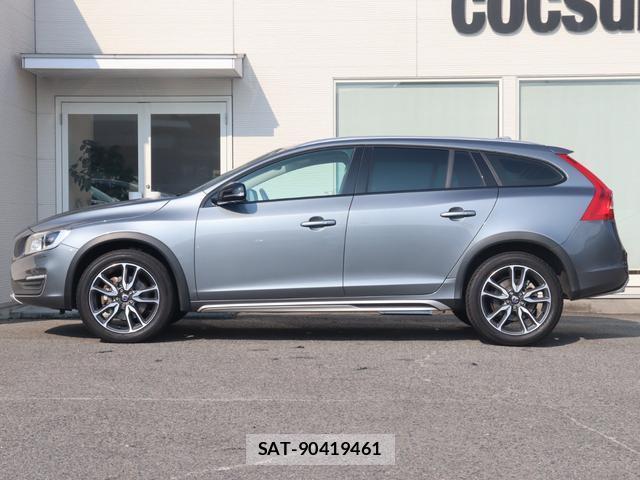 Volvo V60 2018-08 8279240-10