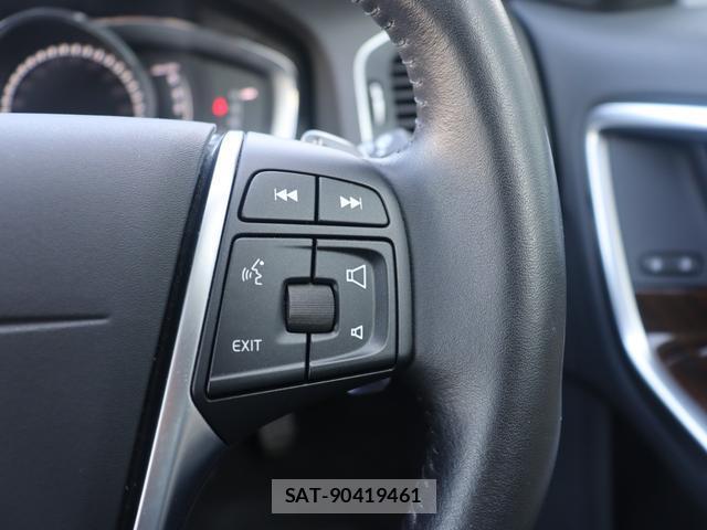 Volvo V60 2018-08 8279240-14