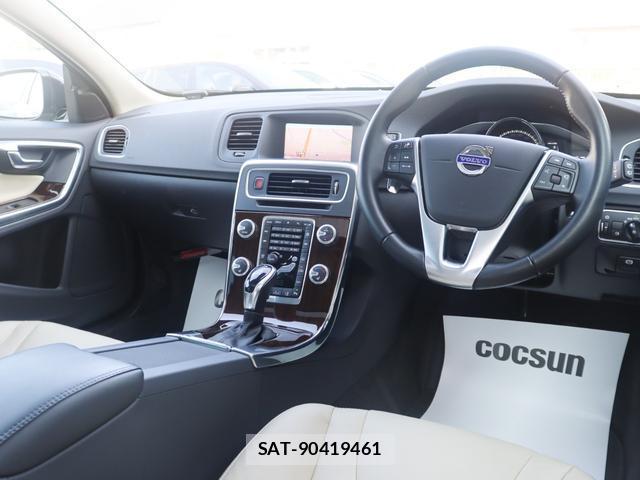 Volvo V60 2018-08 8279240-15