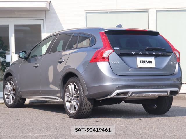 Volvo V60 2018-08 8279240-9