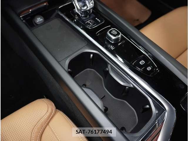 Volvo V60 2026-03 8280031-17