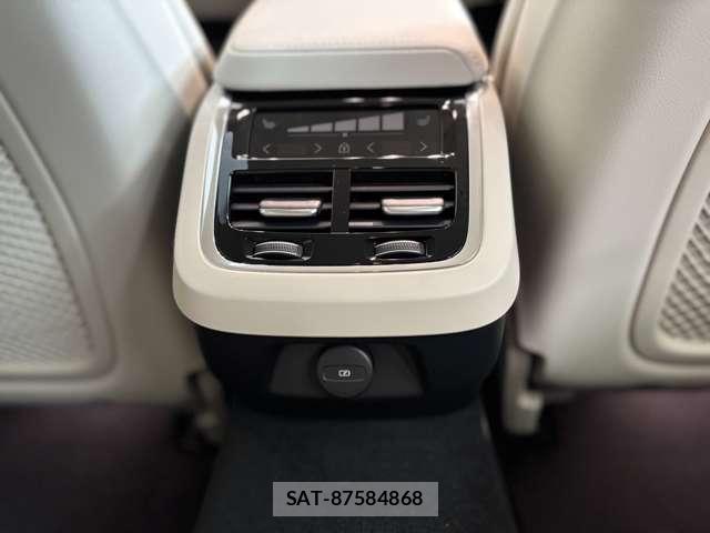 Volvo V60 2026-03 8280032-18