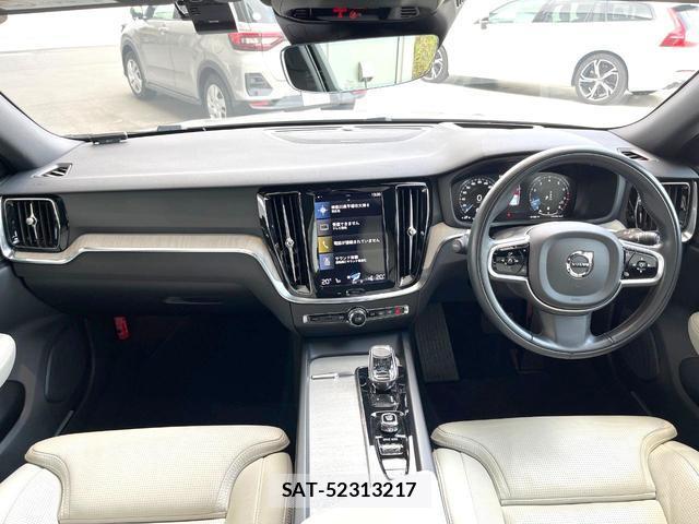 Volvo V60 2021-06 8280441-1