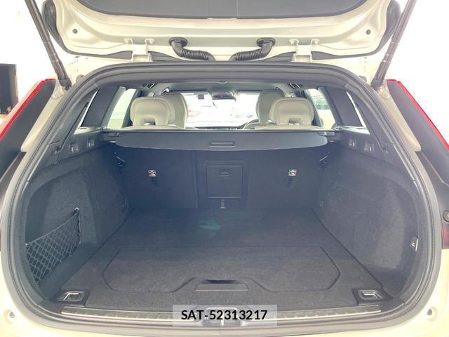 Volvo V60 2021-06 8280441-13