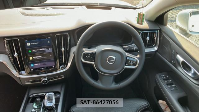 Volvo V60 2023-07 8280935-16