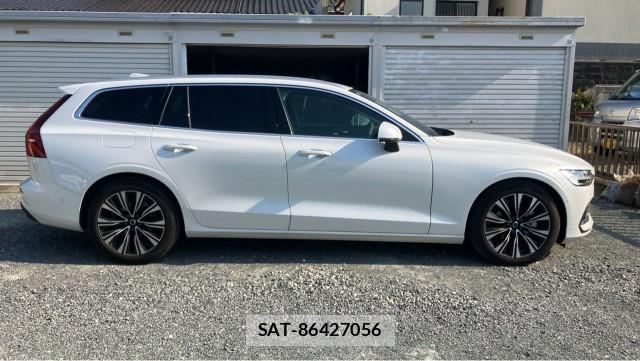 Volvo V60 2023-07 8280935-3