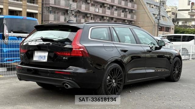 Volvo V60 2021-11 8281527-11