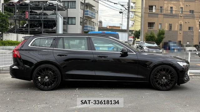 Volvo V60 2021-11 8281527-9