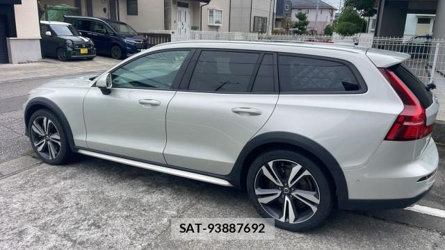 Volvo V60 2019-03 8281787-10