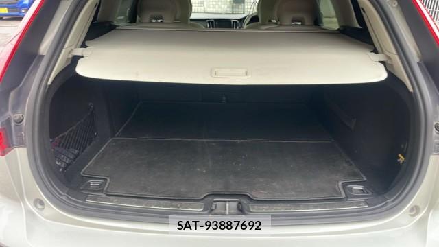 Volvo V60 2019-03 8281787-17