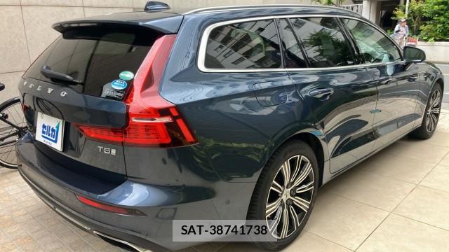 Volvo V60 2018-10 8281872-12