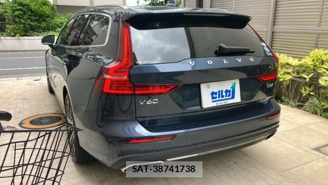 Volvo V60 2018-10 8281872-13