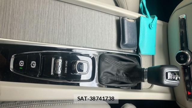 Volvo V60 2018-10 8281872-14