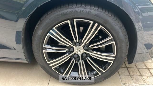 Volvo V60 2018-10 8281872-8