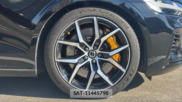 Volvo V60 2023-06 8282245-8