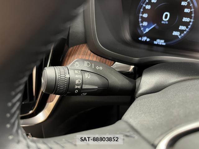 Volvo V60 2022-05 8283956-14
