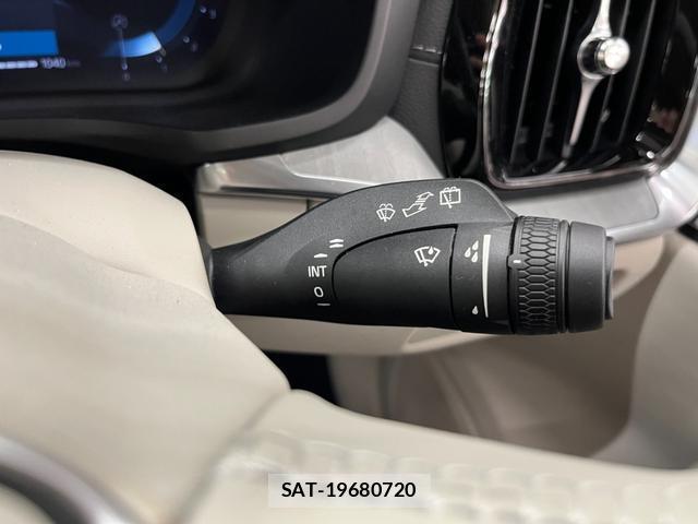 Volvo V60 2025-07 8283958-13