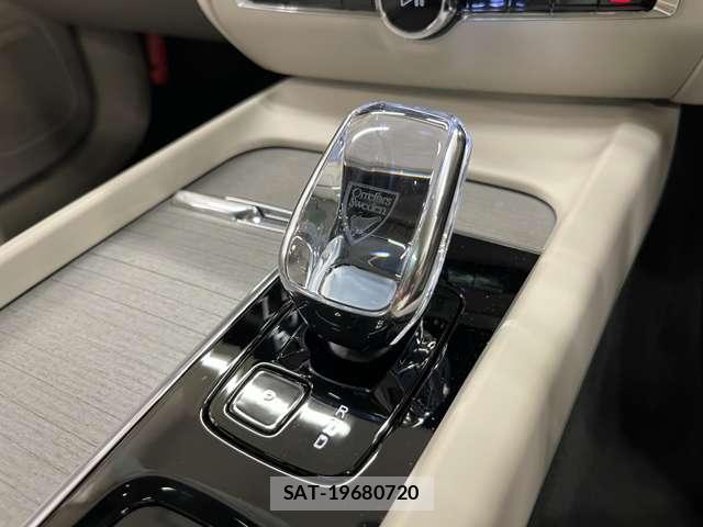Volvo V60 2025-07 8283958-14