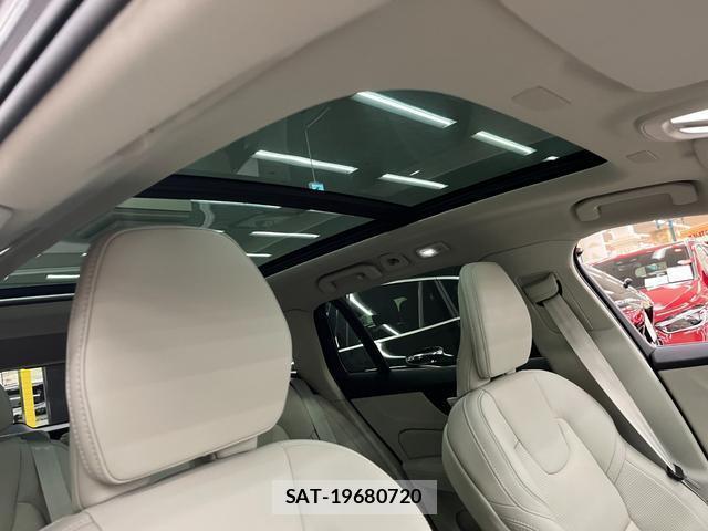 Volvo V60 2025-07 8283958-3