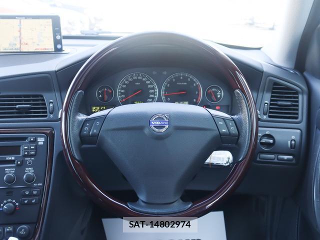 Volvo V70 2006-06 8279243-11
