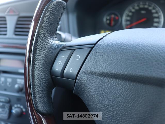 Volvo V70 2006-06 8279243-13