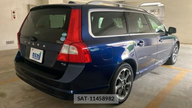 Volvo V70 2012-12 8281303-12