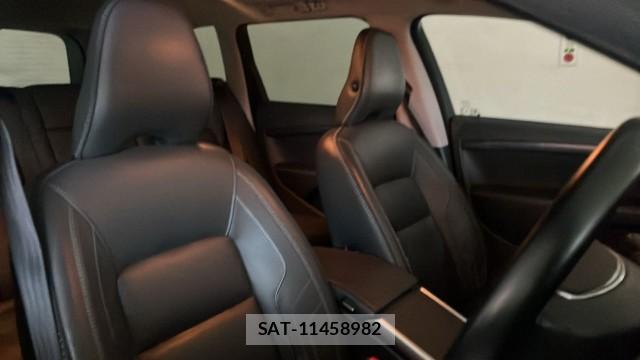 Volvo V70 2012-12 8281303-5