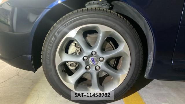 Volvo V70 2012-12 8281303-8