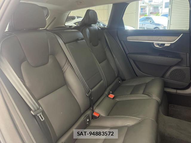 Volvo V90 2024-06 8277062-12