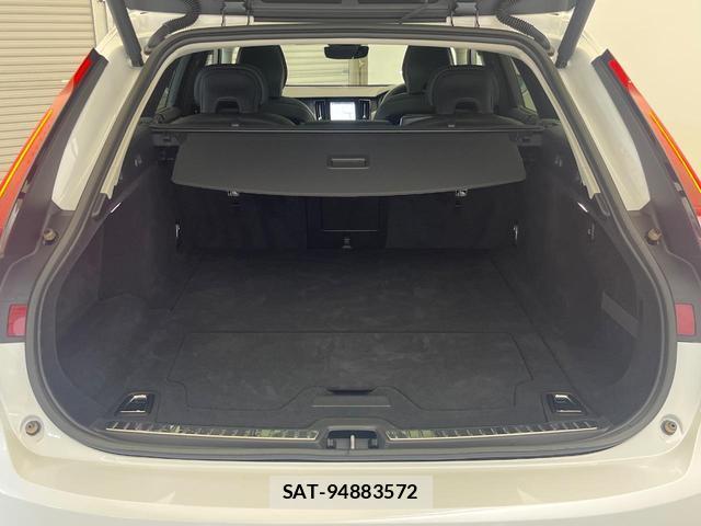 Volvo V90 2024-06 8277062-13