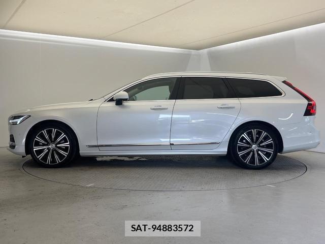 Volvo V90 2024-06 8277062-17