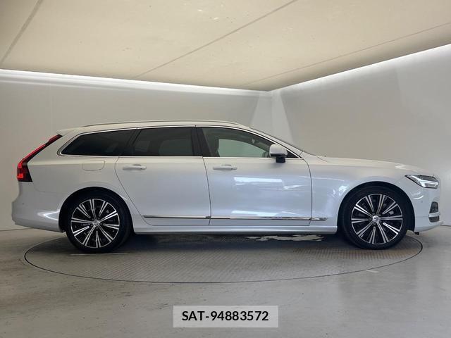 Volvo V90 2024-06 8277062-18