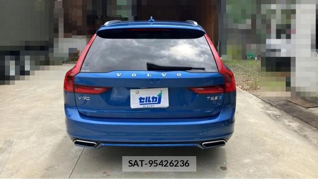 Volvo V90 2017-08 8282342-1
