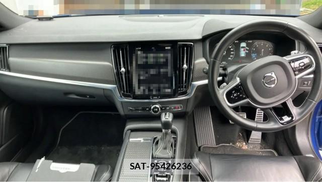 Volvo V90 2017-08 8282342-2