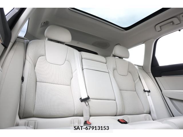 Volvo V90 2017-11 8285235-14
