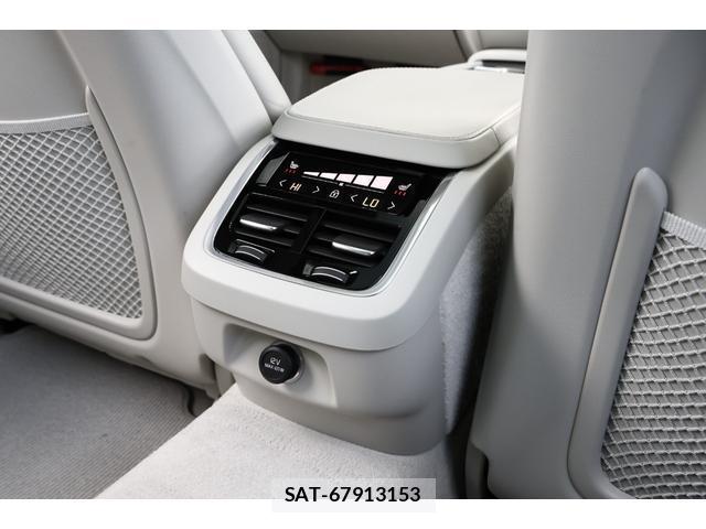 Volvo V90 2017-11 8285235-16