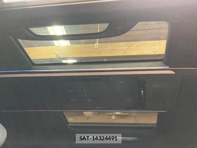 Toyota VELLFIRE 2025-02 8277632-2