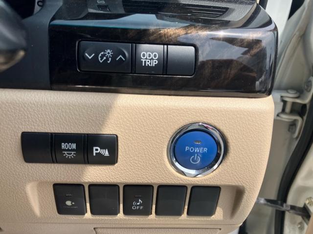 Toyota VELLFIRE 2014-05 8279628-16