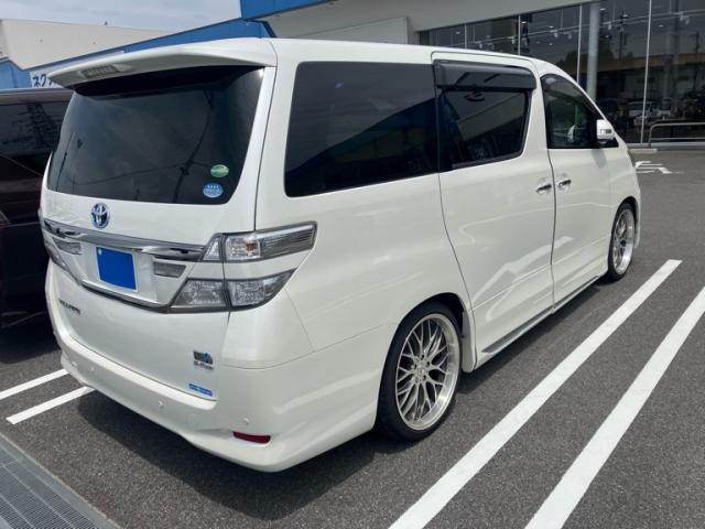 Toyota VELLFIRE 2014-05 8279628-2