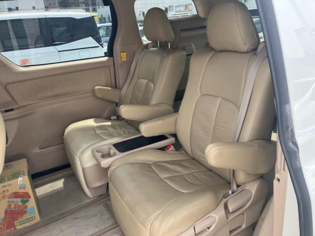 Toyota VELLFIRE 2014-05 8279628-9