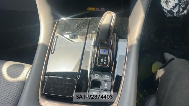 Toyota VELLFIRE 2024-03 8280639-14