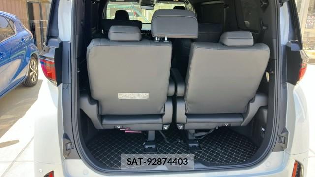 Toyota VELLFIRE 2024-03 8280639-17