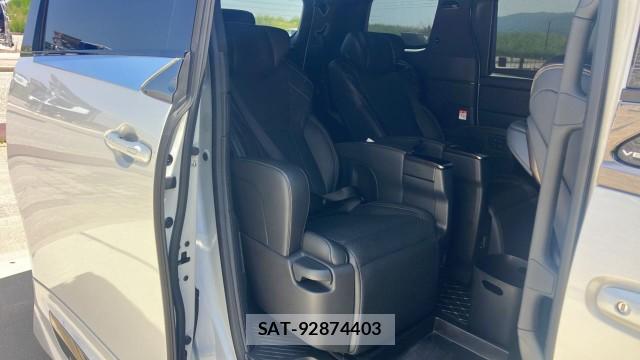 Toyota VELLFIRE 2024-03 8280639-6