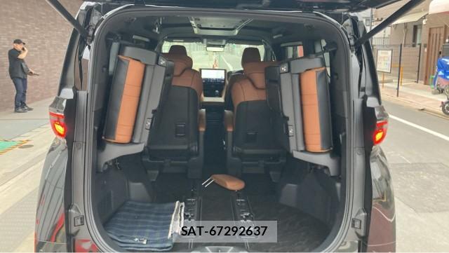 Toyota VELLFIRE 2025-09 8280722-17
